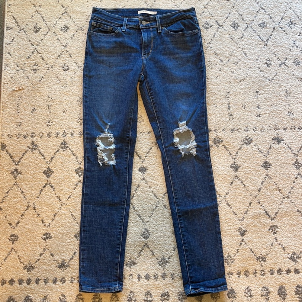 Levi’s 711 Skinny Jeans